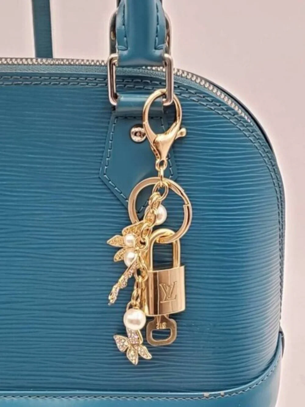 Authentic Louis Vuitton Gold Padlock & Key 🔒 LV Bag Charm Unbranded Keychain